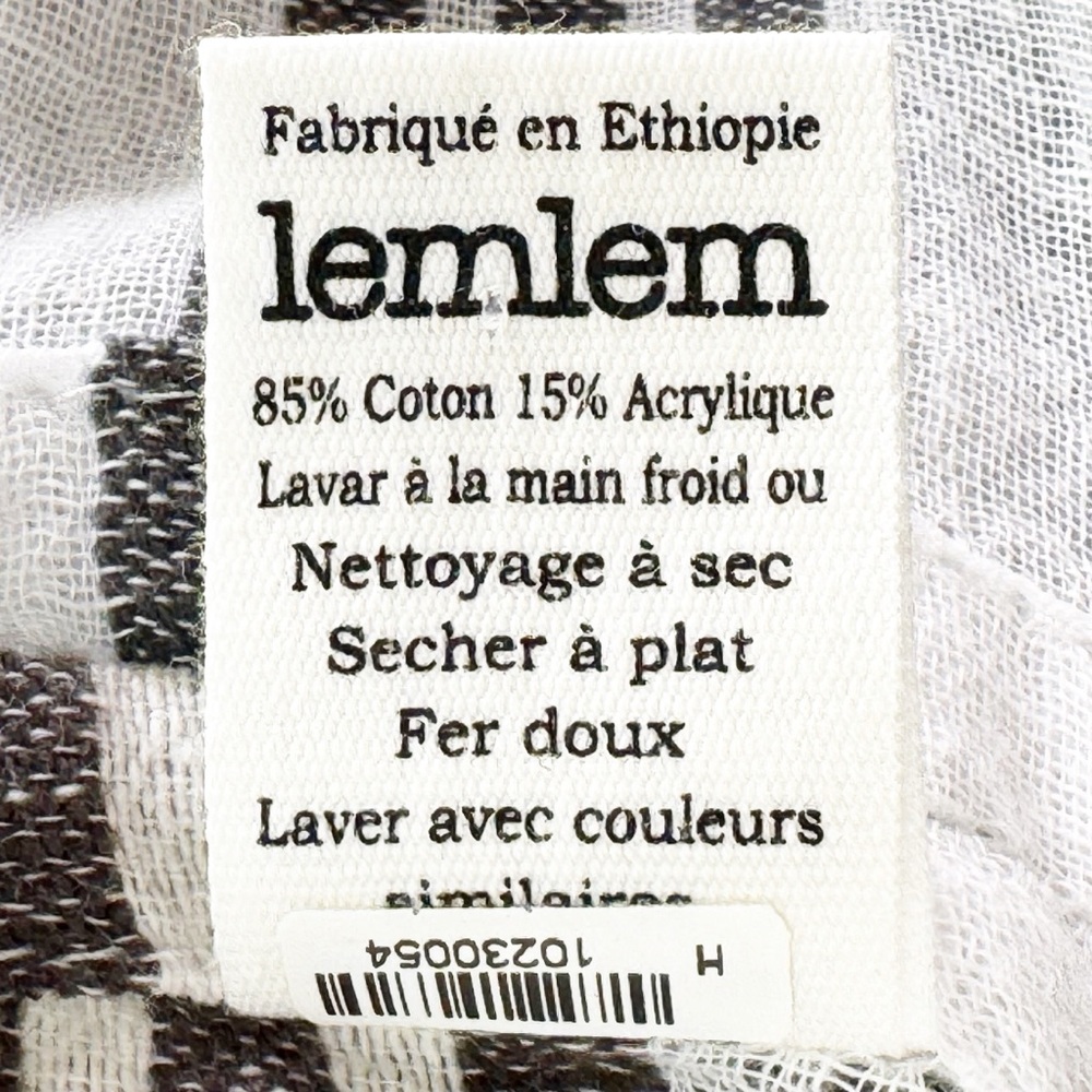 Lemlem Coverup with Snaps - Picture 4 of 17